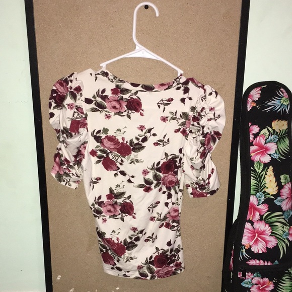Rose Top 🌹 - Picture 2 of 4